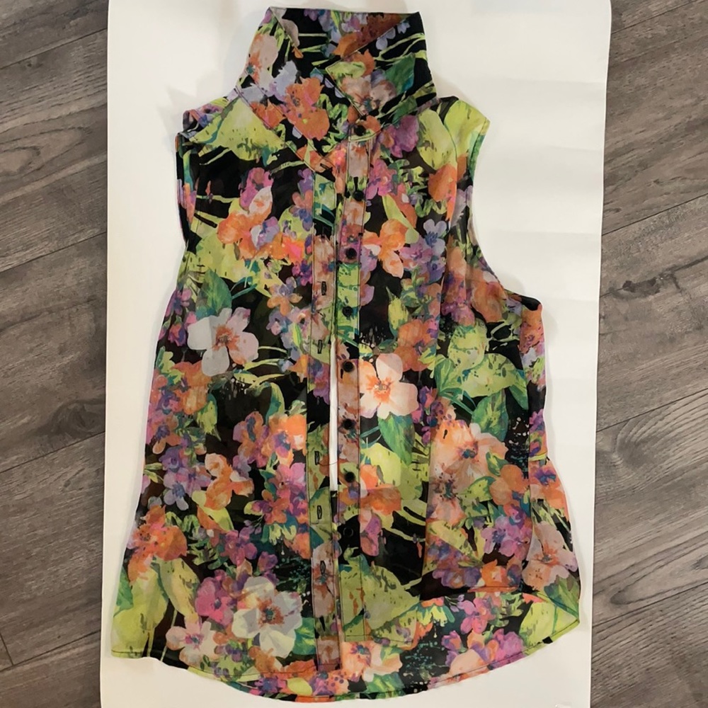 Floral Button Up Tropical Vest - Material Girl - Large